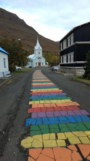 Ferienwohnung Nylenda Seyðisfjörður Exterior foto