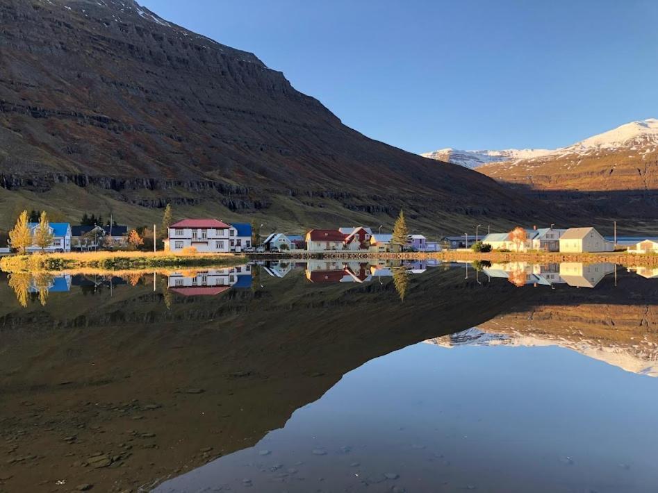 Ferienwohnung Nylenda Seyðisfjörður Exterior foto